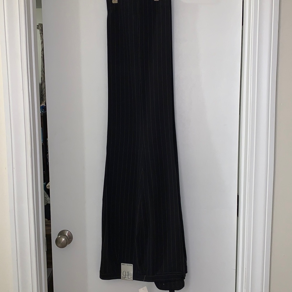 NWT Focus 2000 Wide Leg Slacks. Size 16. Classic Pin Stripe. Black/White